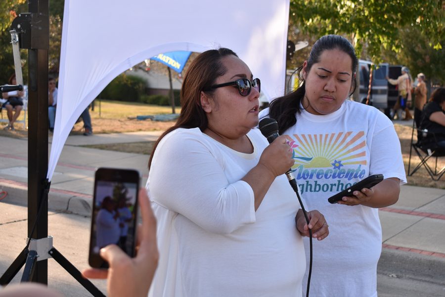 Alejandra Marin speaks at the East Moline DACA vigil at Mercado on September 8th, with Mariela Trevino to her right. The recent decision regarding DACA will leave around 800,000 immigrants in the United States at risk for deportation in, at most, two years.
Photo provided by Tar Macias/Hola America 
