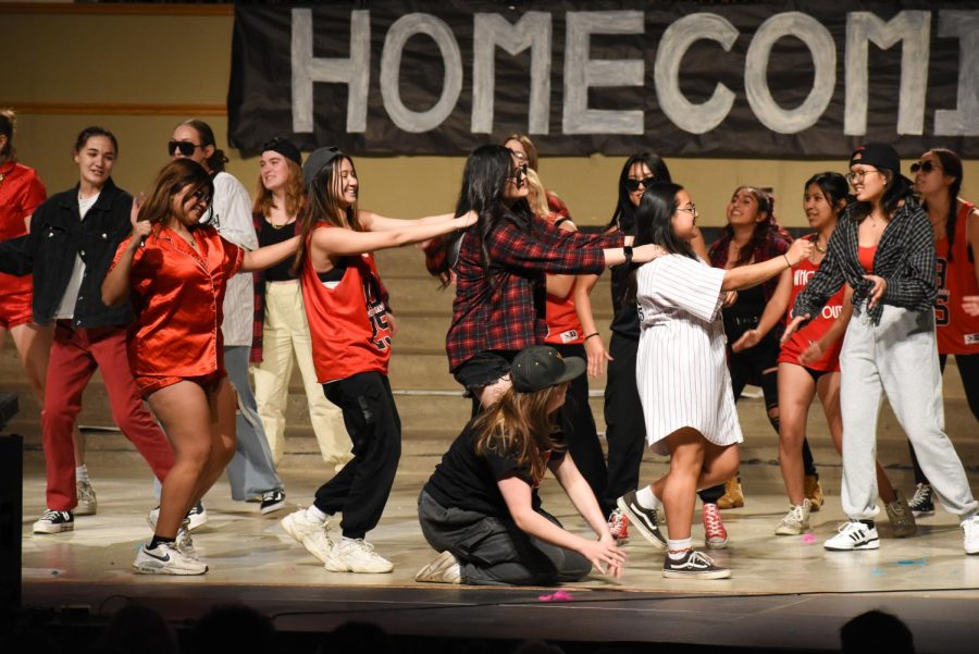 Chi Omega Gamma at the Homecoming Sing competition on Thursday, Oct. 13.