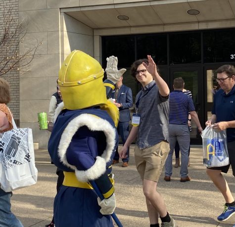 Gus welcoming future Viking at the It Begins with A event on April 15, 2022.