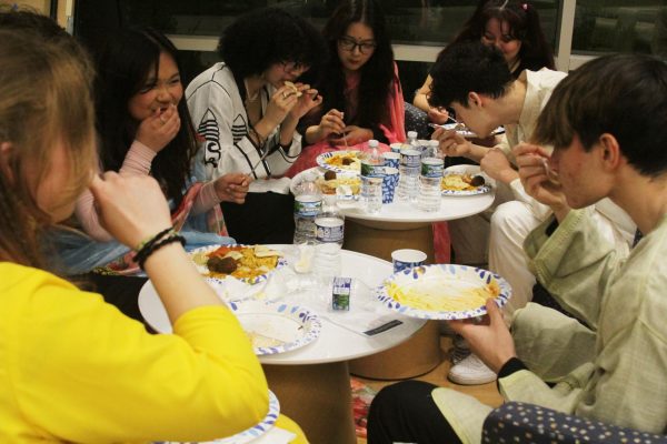 Augie students enjoy their meals at the Community Iftar event hosted by the
Global Engagement Team in Lindberg on March 15, 2024.